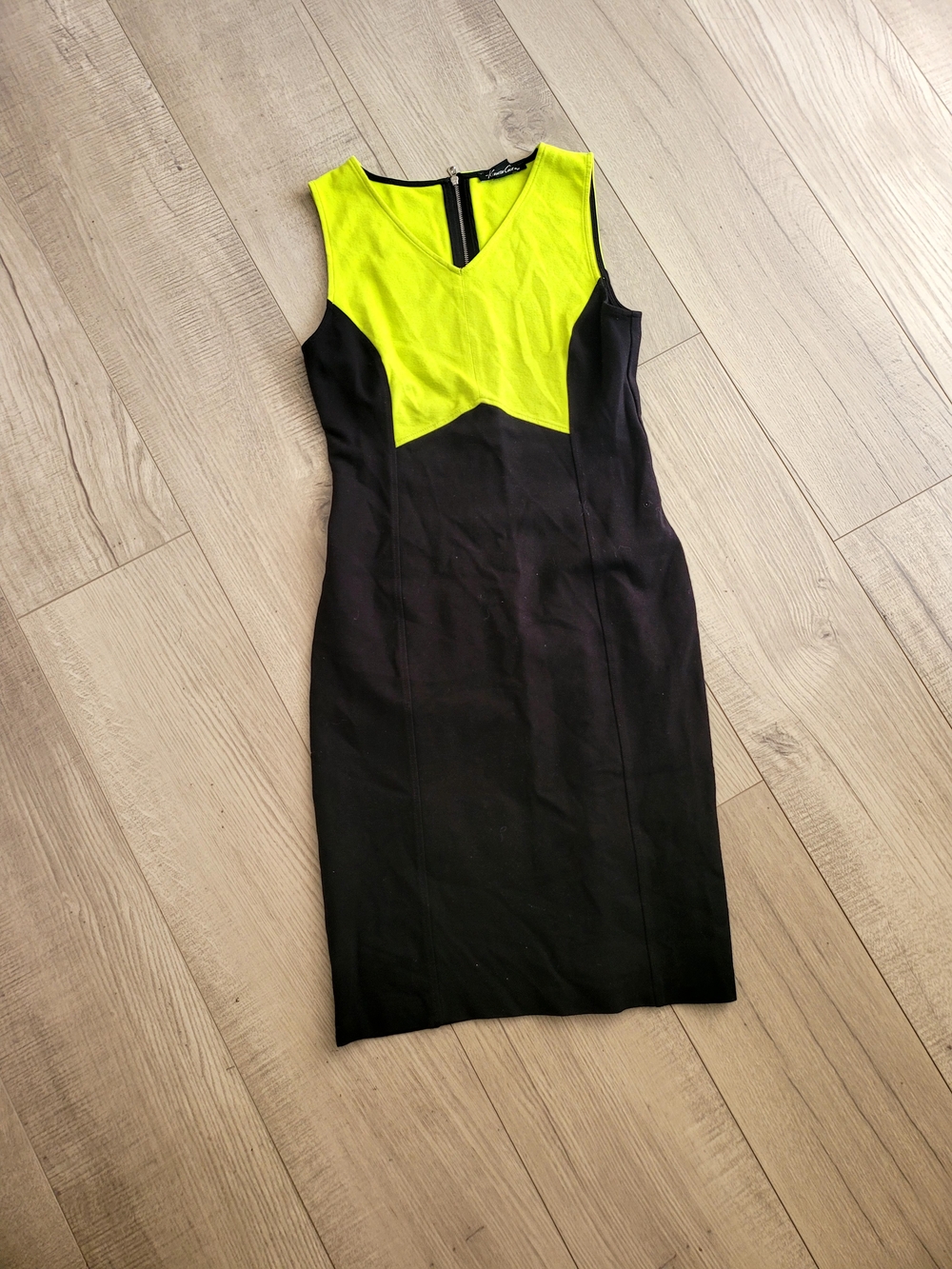 Kenneth Cole New York Black and Neon Yellow V-Detail Midi Dress